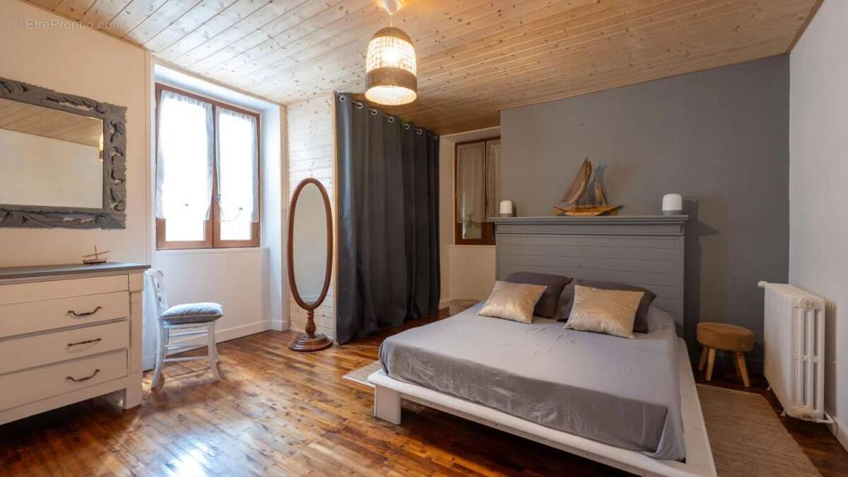 Secteur Gourdon - Bel ensemble immobilier en pierre sur 4ha2 ave - photo 14