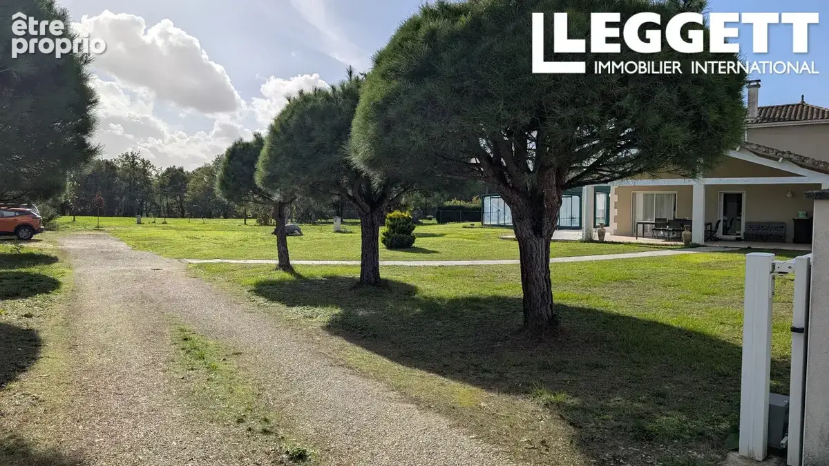 Maison contemporaine avec piscine, sous-sol aménagé et parc arboré de plus de 2 hectares à Touvérac - photo 2