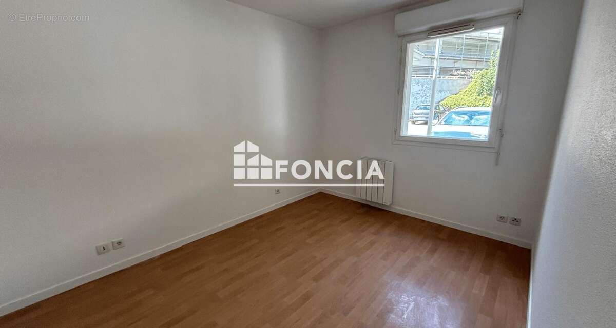 A moins de 15 minutes à pieds de l'hôtel de ville, écoles, commerces à proximité immédiate - photo 9