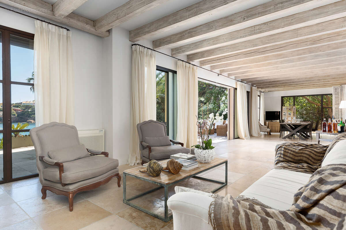 Maison à SAINT-RAPHAEL