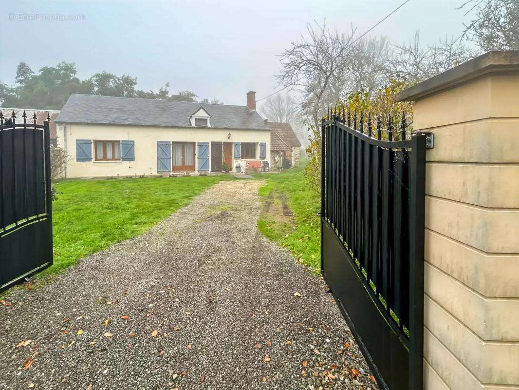 Maison à LA BERTHENOUX