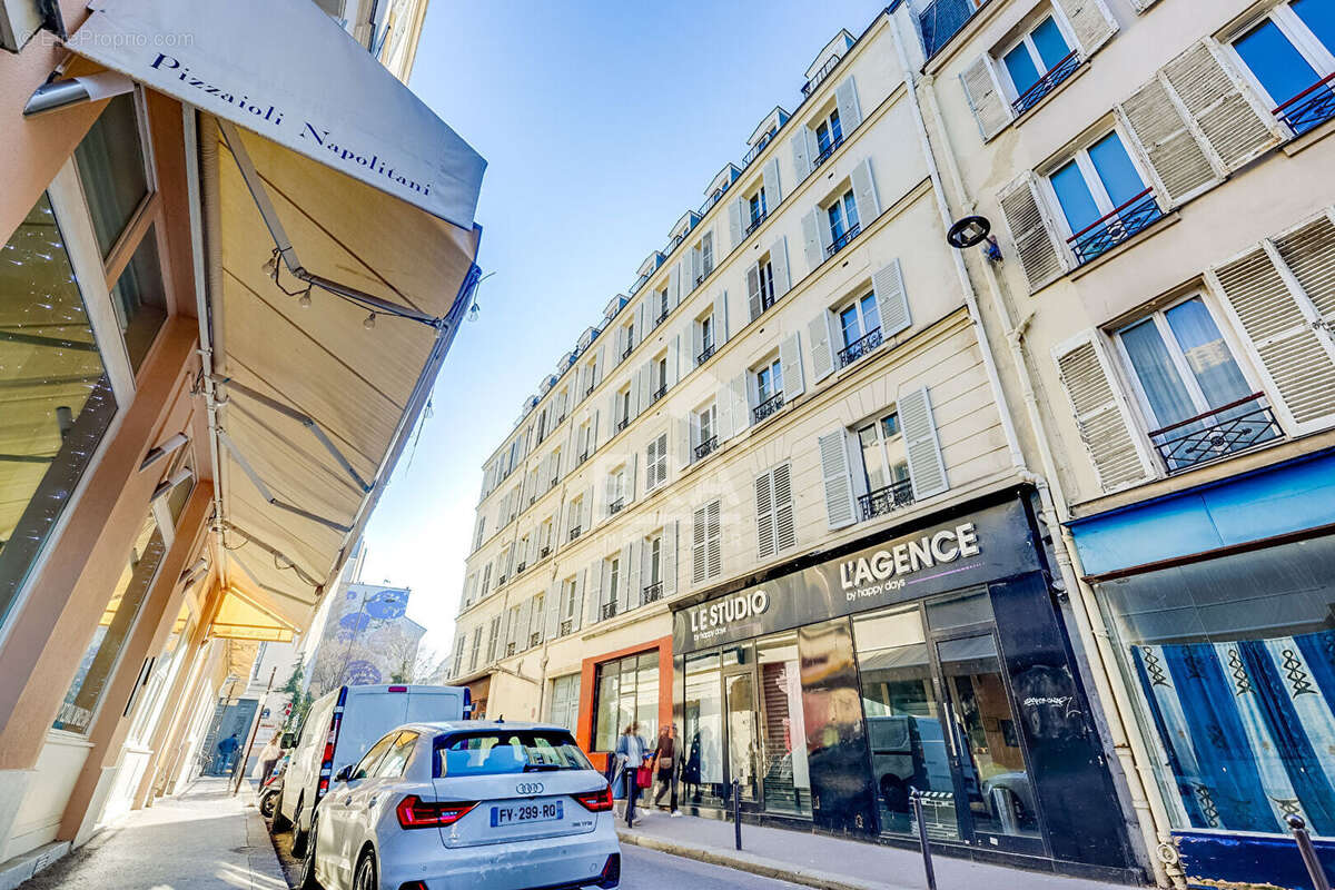 Appartement à PARIS-17E