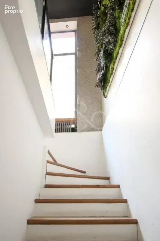 Local commercial de 156 m² - photo 9