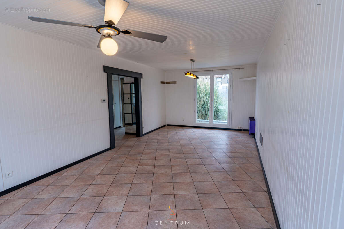 Maison à MONTOIS-LA-MONTAGNE