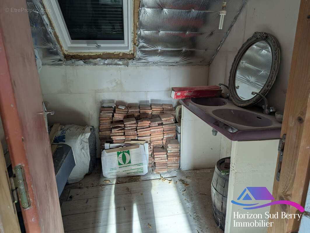 Point d&#039;eau chambre 1 - Maison à VIJON