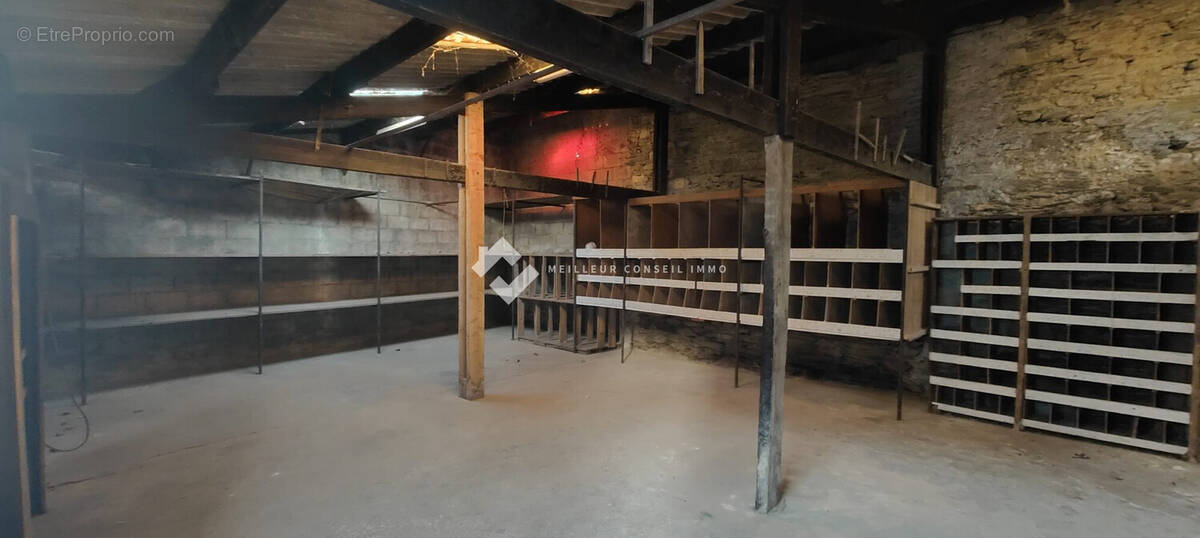 Appartement à CAUREL