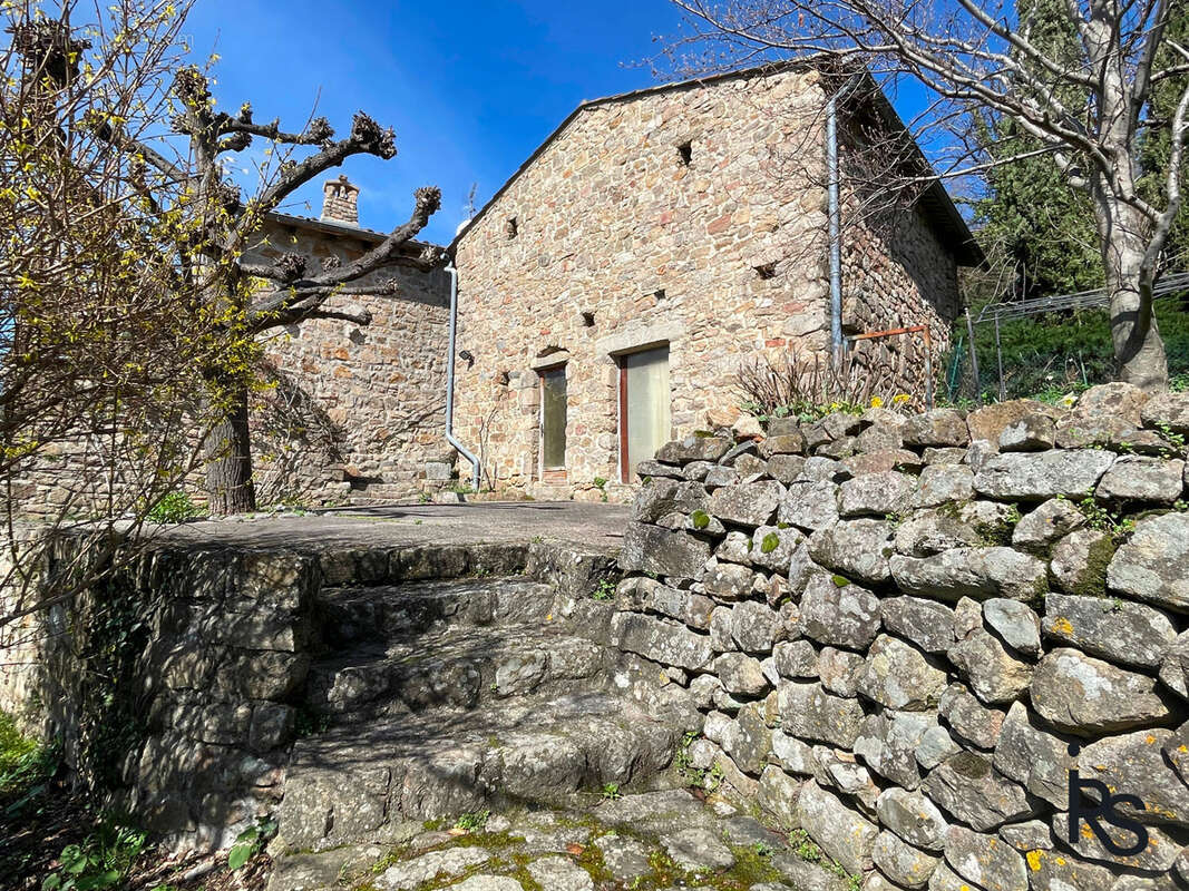 Maison à ANTRAIGUES-SUR-VOLANE