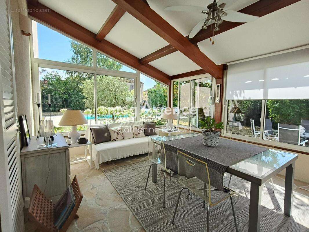 Maison 3 chambres jardin piscine - photo 5
