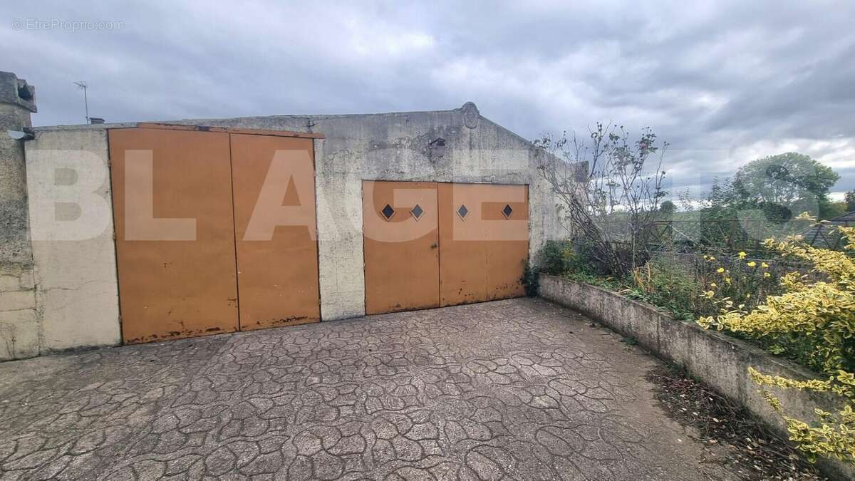 82f3c2f2-34e6-4288-816d-d686b25e8df1 - Maison à SEDAN