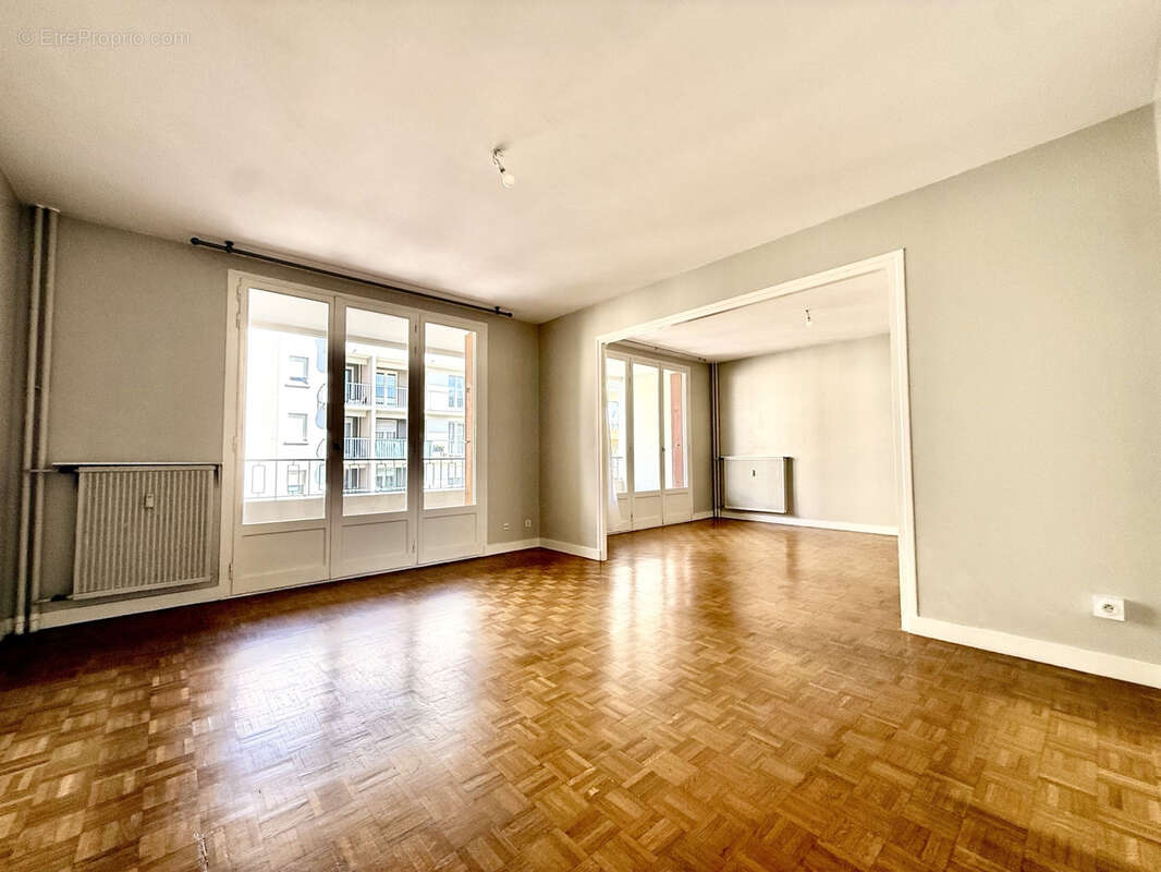Appartement à ROMANS-SUR-ISERE