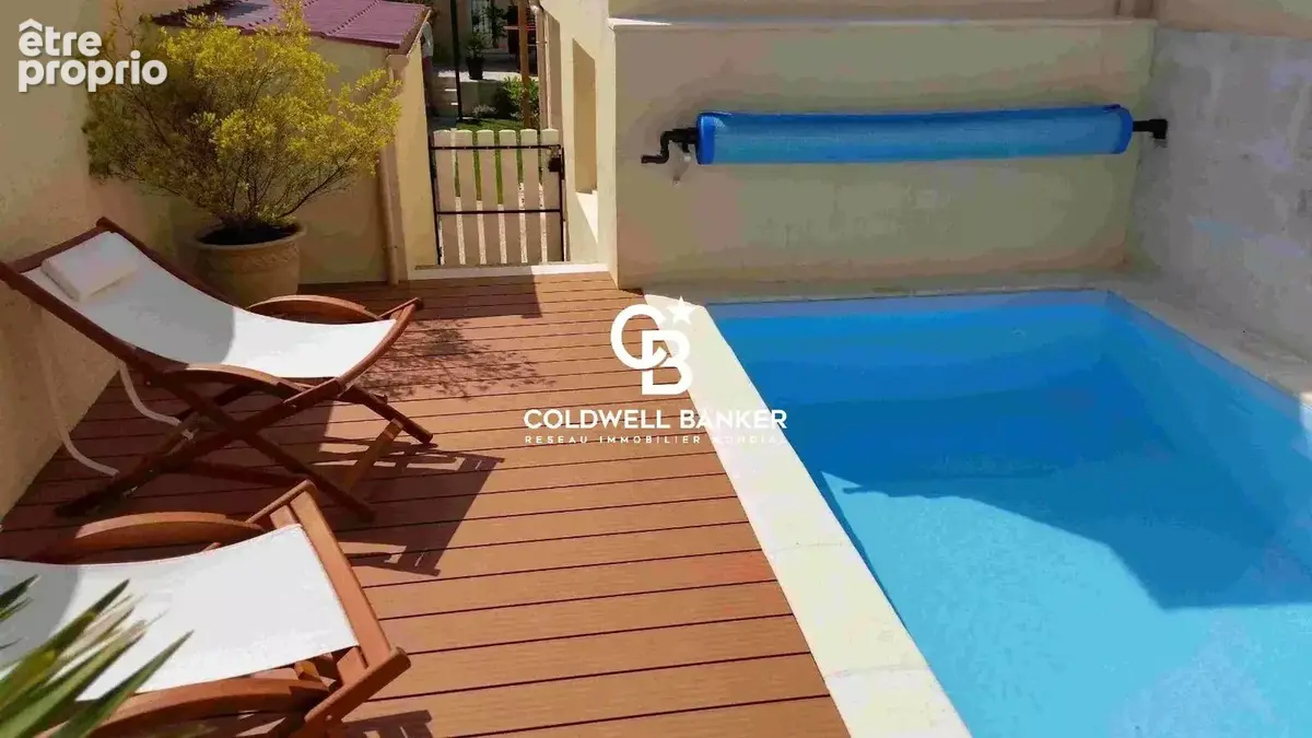 Maison de Ville avec Piscine, Jardin et Garage dans le Centre-ville de Saintes - photo 2