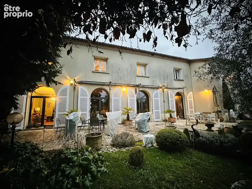 Grande maison Charentaise – 9 chambres et fort potentiel - photo 2