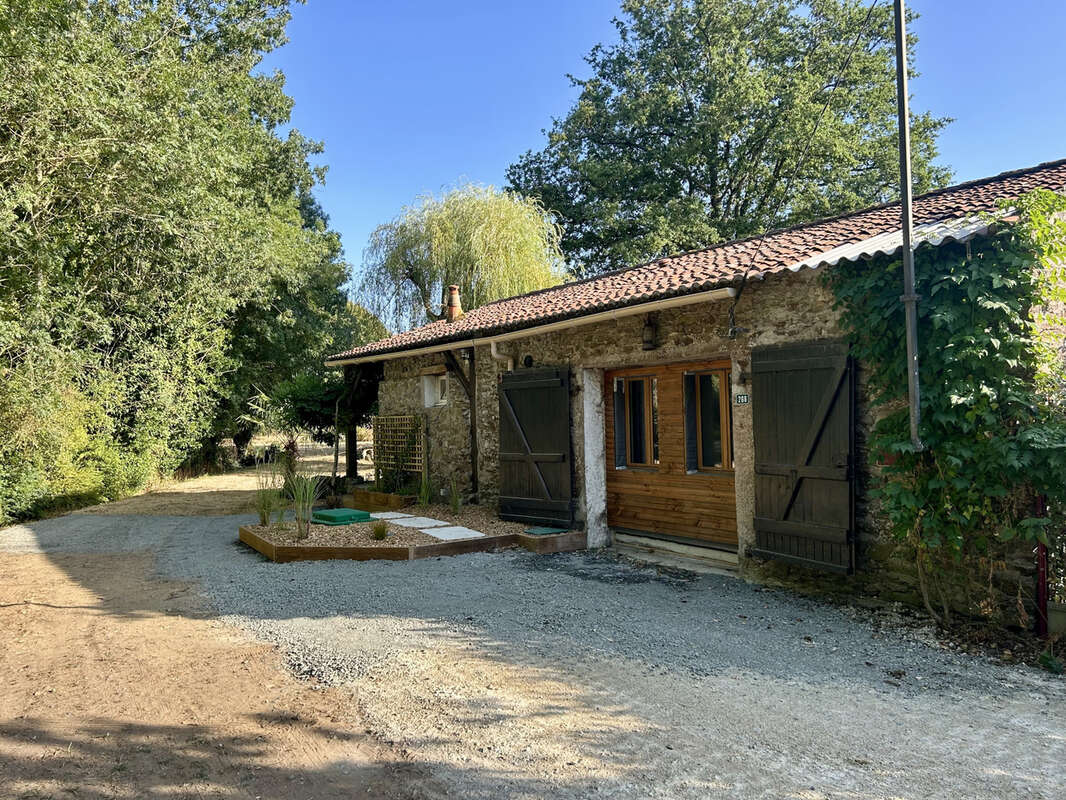 Maison à LE LOROUX-BOTTEREAU
