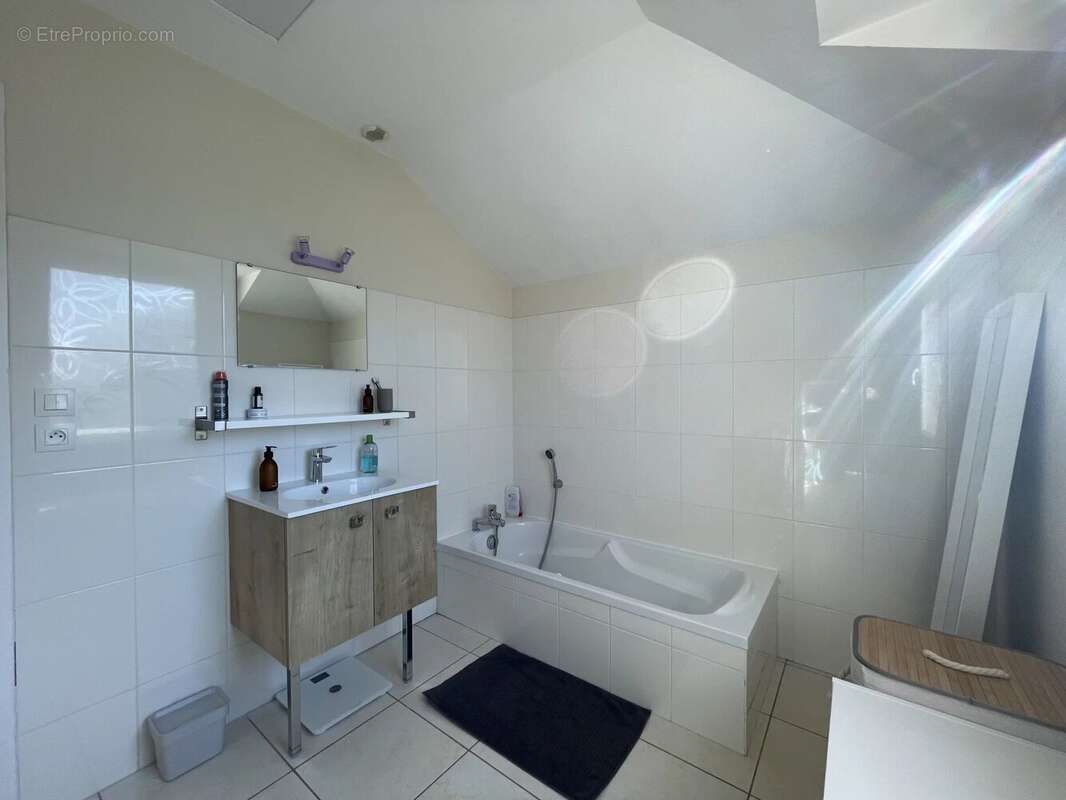 Maison à LA HAIE-FOUASSIERE