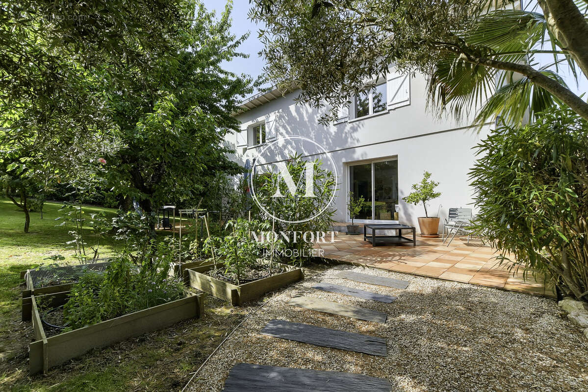 Maison à MONTRABE