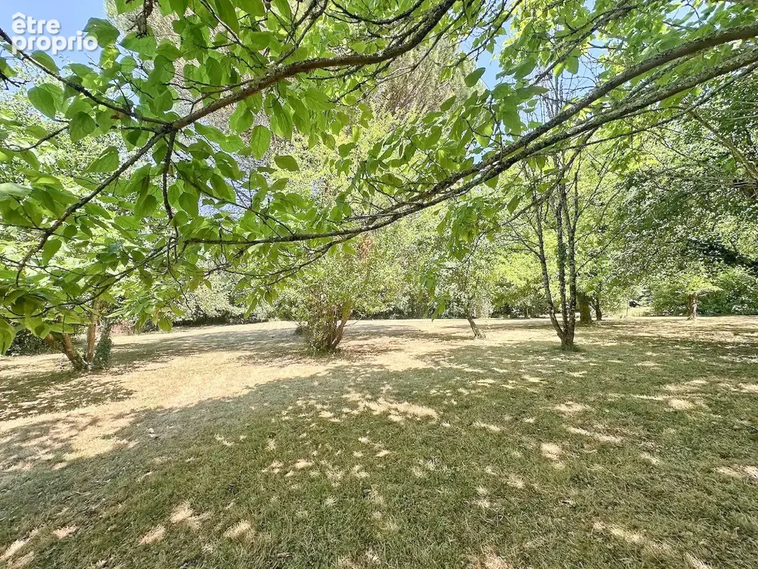 Terrain à CASTELMAUROU