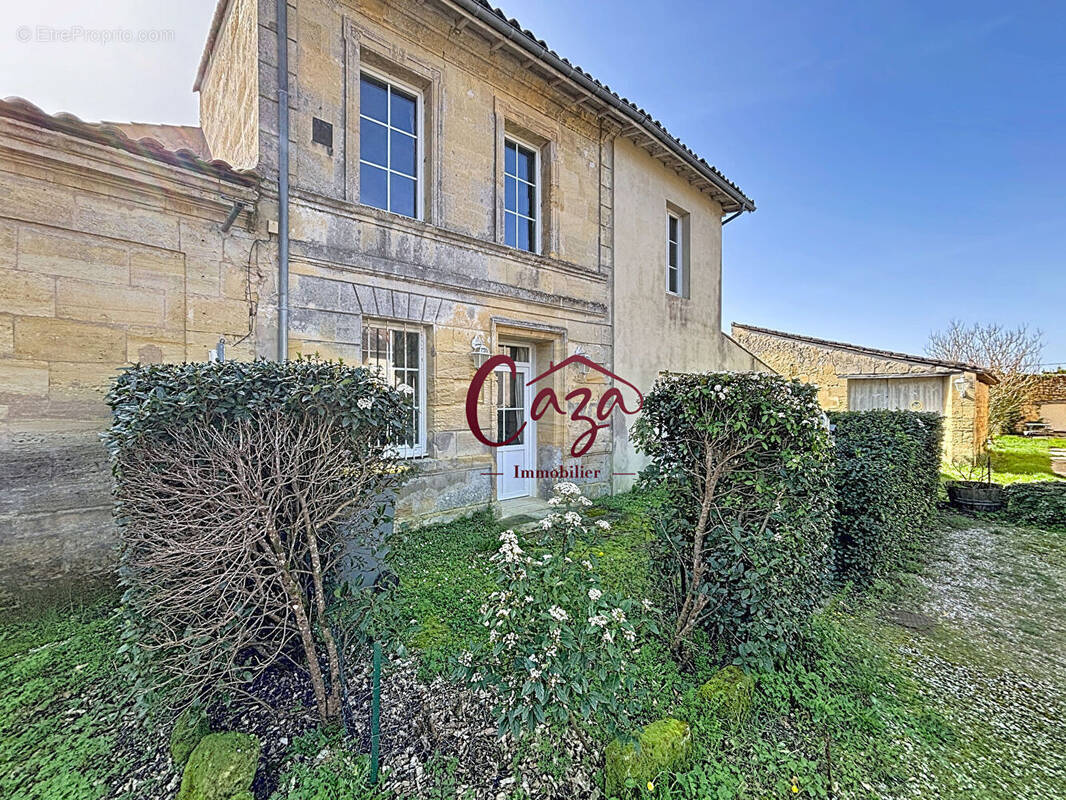 Maison à SAINT-CAPRAIS-DE-BORDEAUX