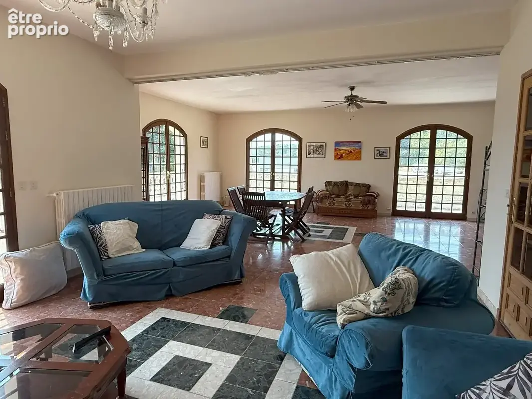Grande maison familiale contemporaine avec piscine et grand terrain - photo 4
