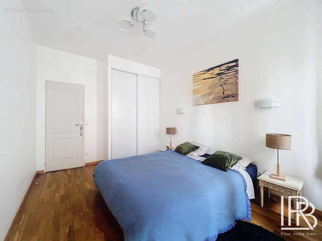 Appartement à MARSEILLE-1E