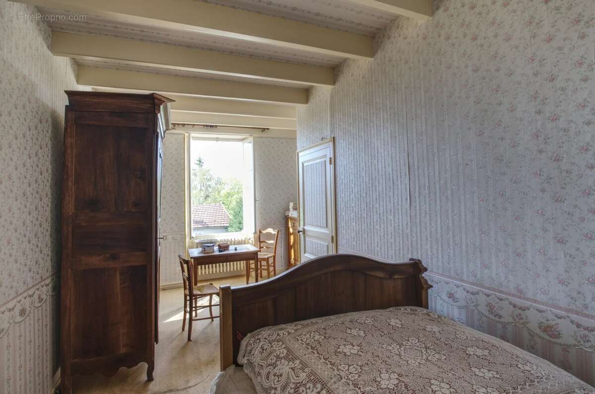 Maison de caractère pleine de charme - 4 chambres, au coeur du village avec commodités - photo 10