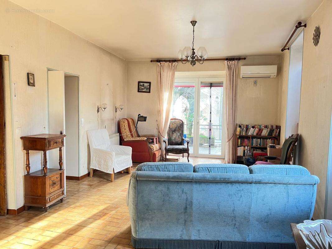 Maison 392 m² à Saint-Pons-De-Thomieres  - photo 4