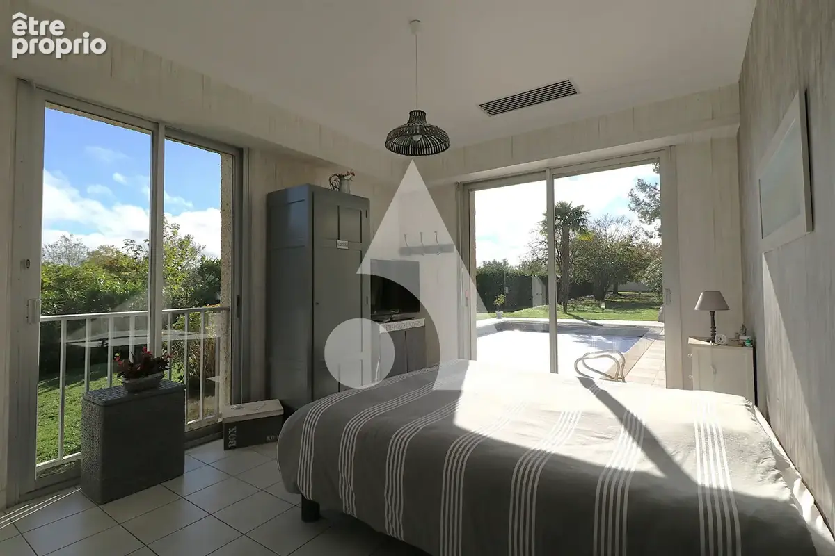 Maison d'architecte avec piscine 9 pièces 232.74 m² - photo 8