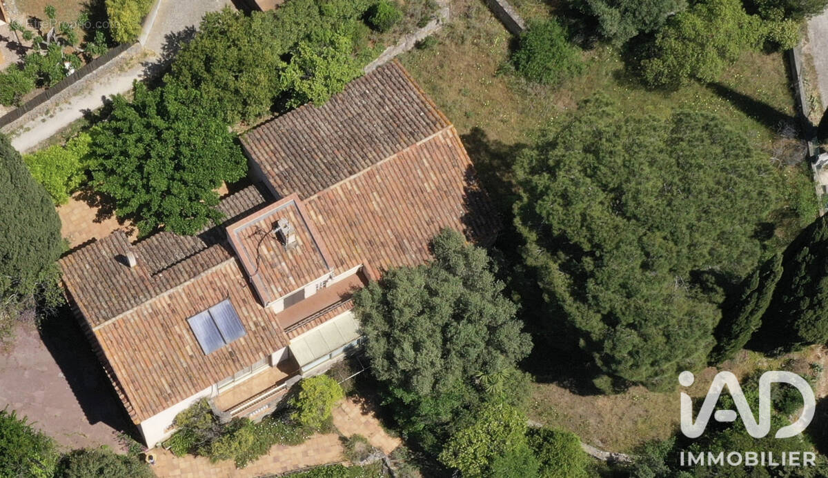 Photo 1 - Maison à CARQUEIRANNE