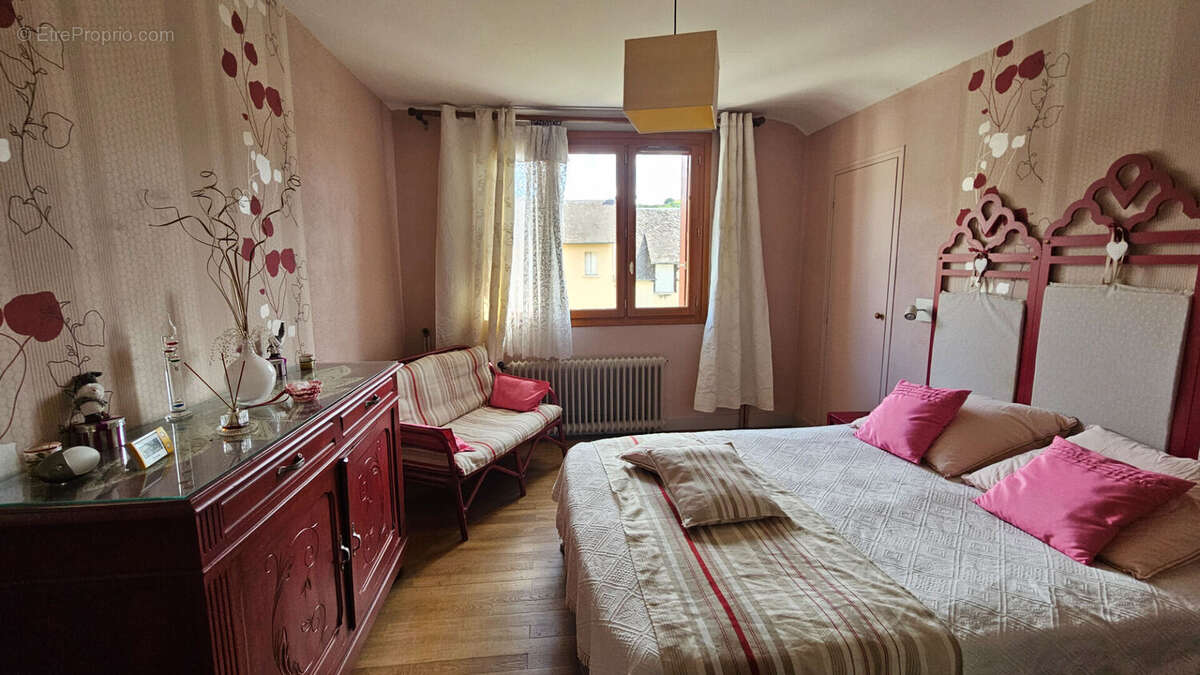 Maison à SAINT-GENIEZ-D'OLT