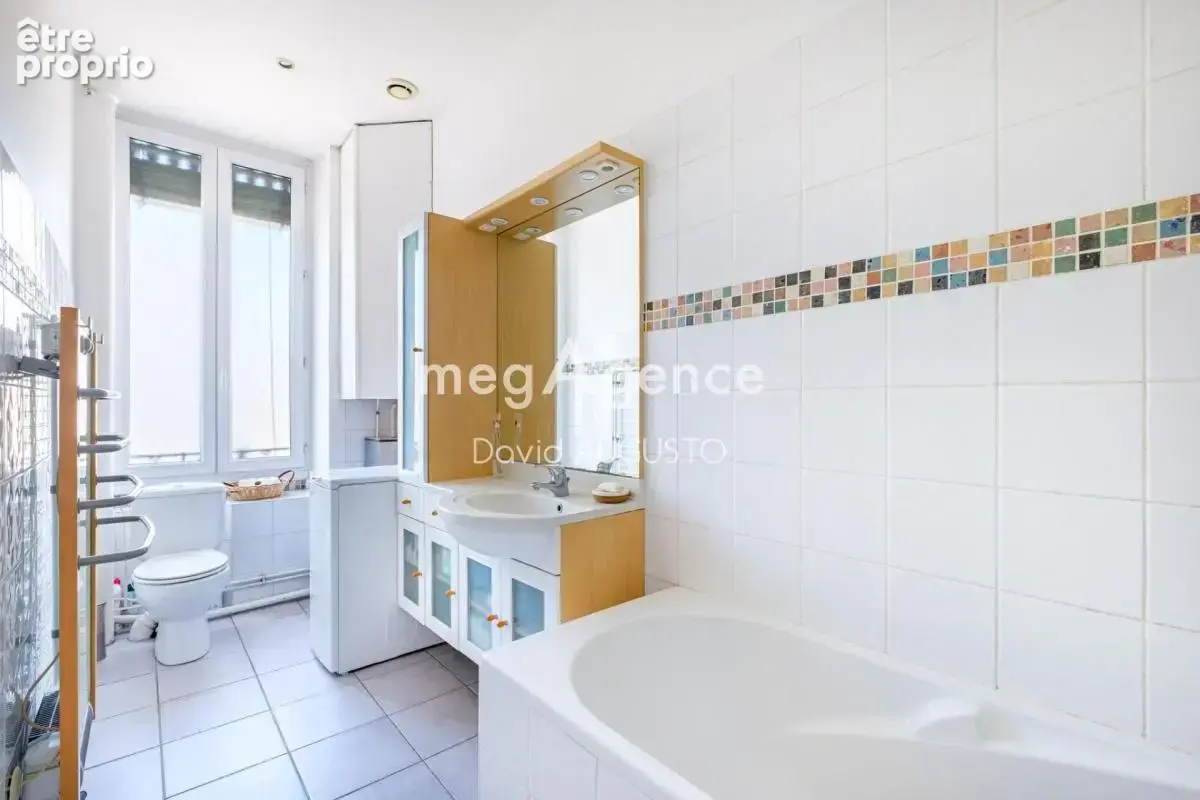 Beau duplex 2 ème et dernier etage, metro j.jaurès, 3 chambres, cave et grenier - photo 4