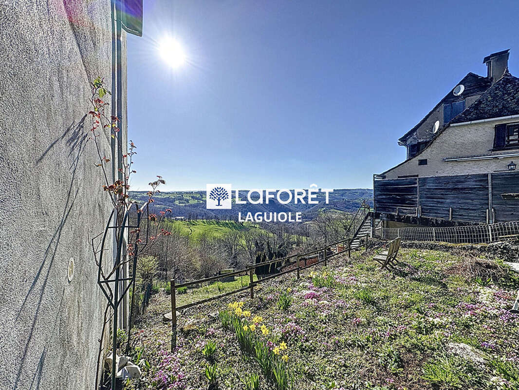 Maison à MUR-DE-BARREZ