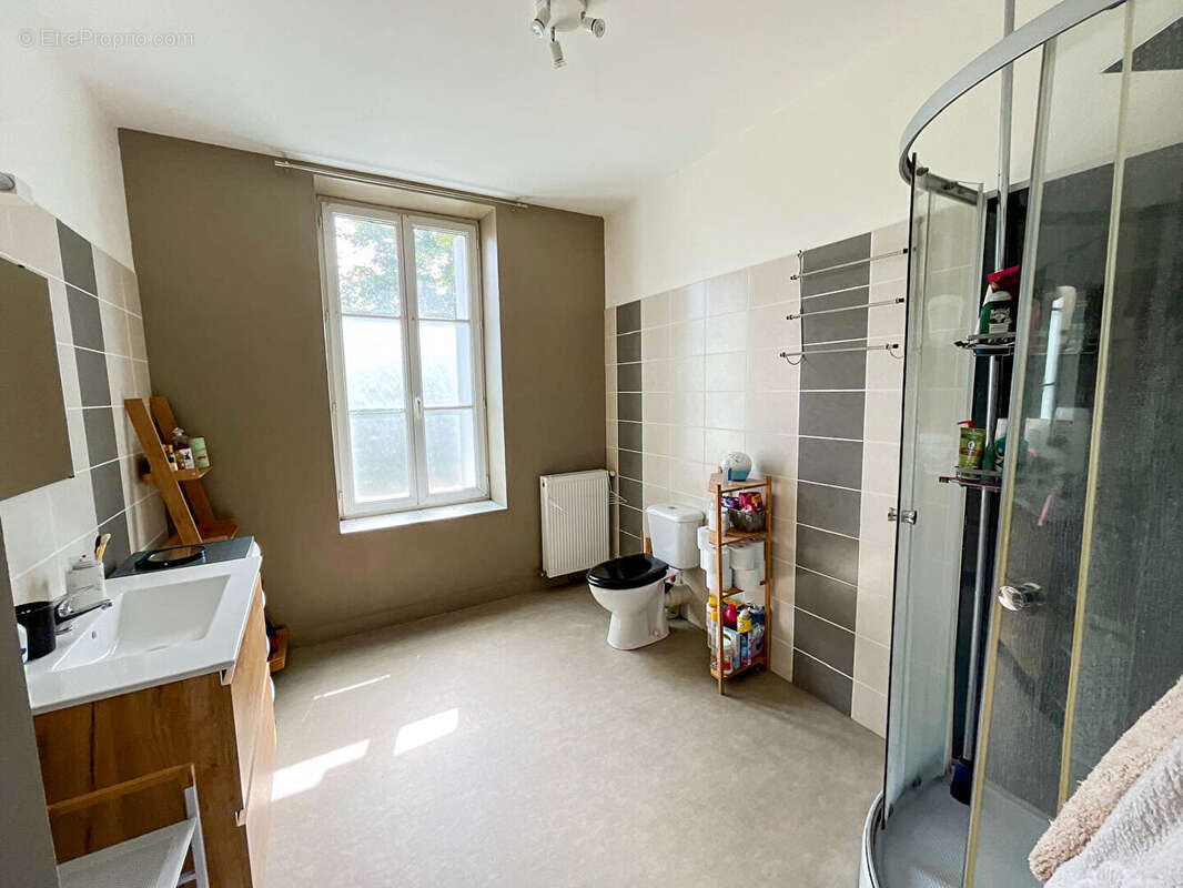 Maison à COULONGES-SUR-L'AUTIZE