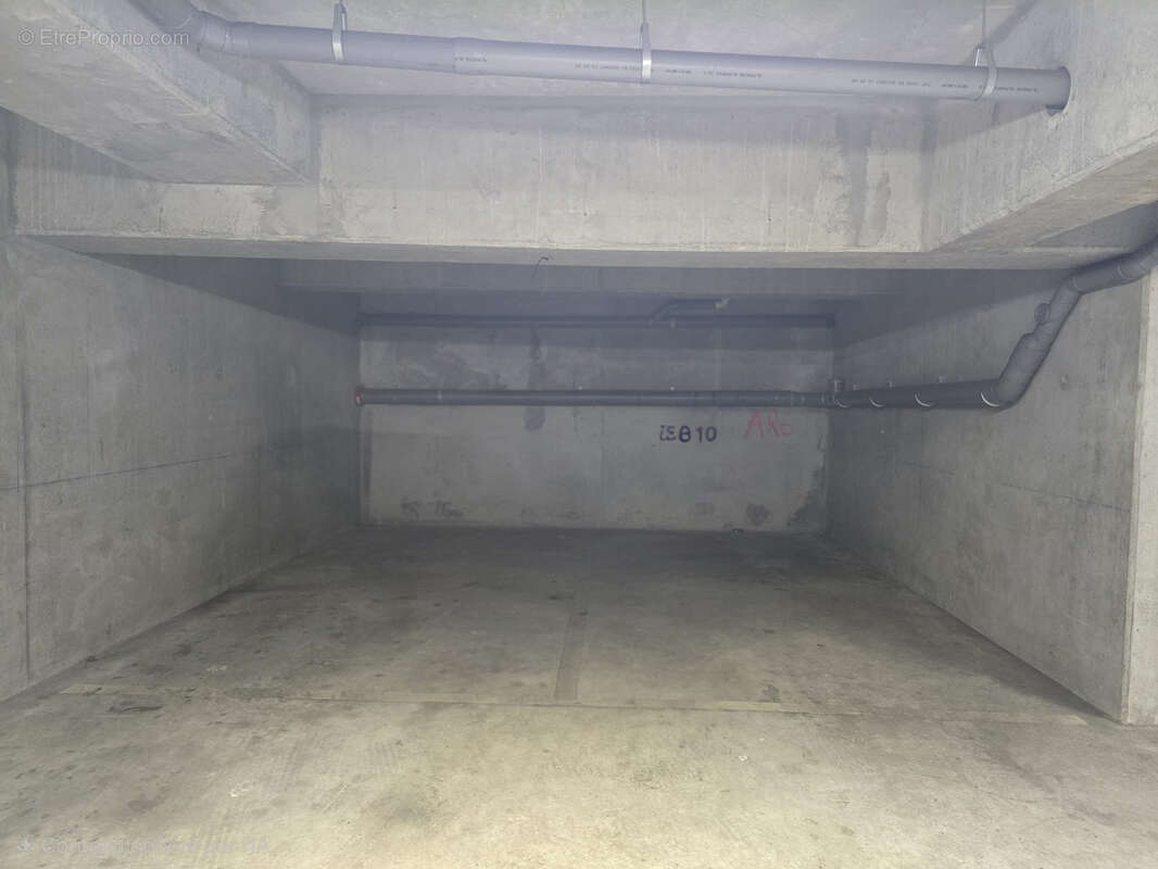 Appartement à LES PAVILLONS-SOUS-BOIS