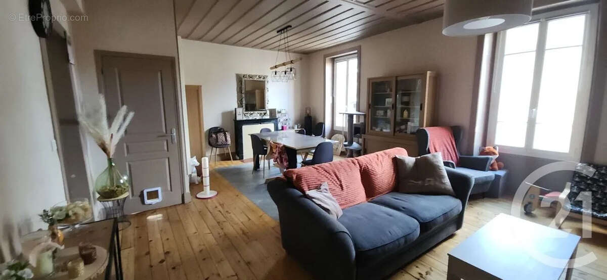 Maison 227 m² à Aurillac  - photo 3