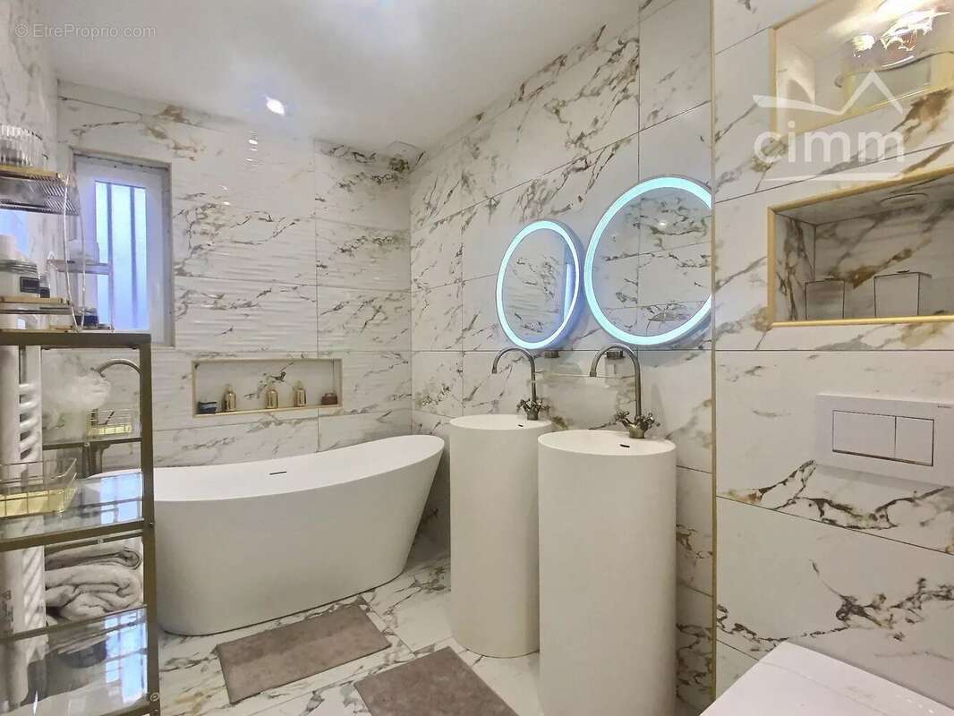 Maison à SAINT-SULPICE-DE-POMMERAY