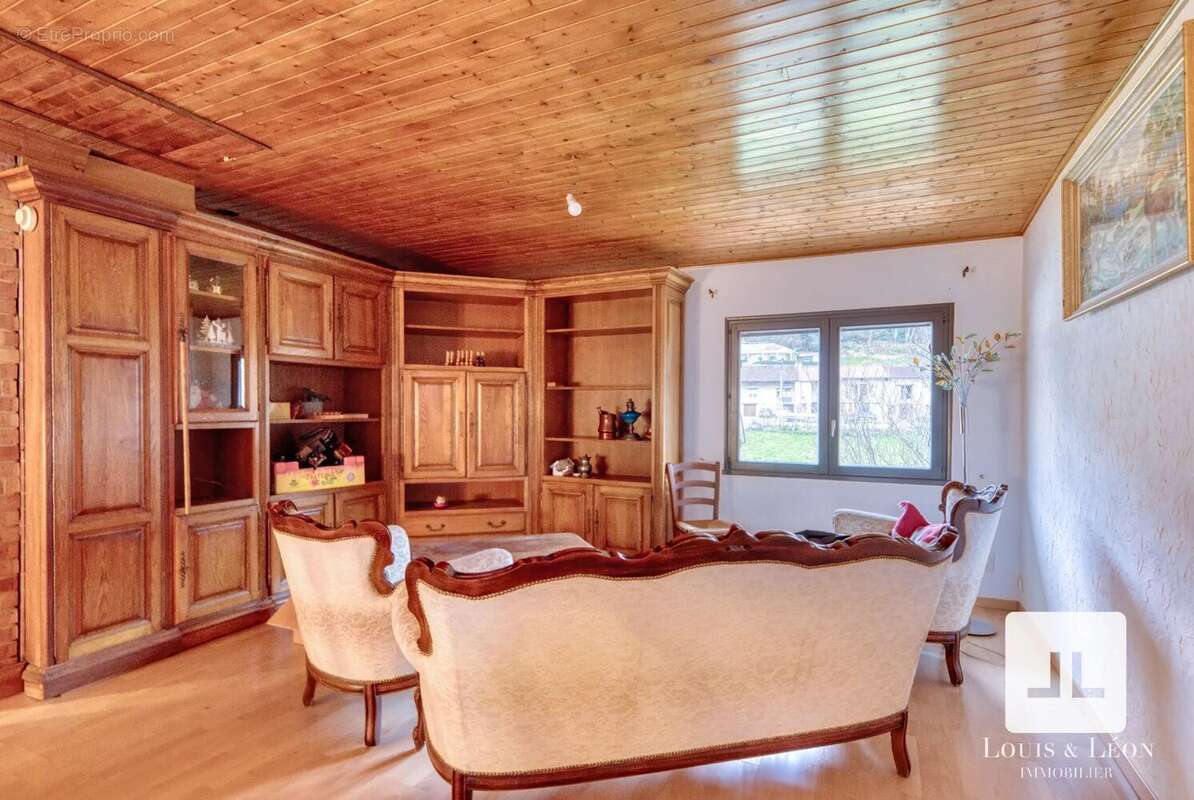 Maison à SAINT-MARTIN-DU-MONT