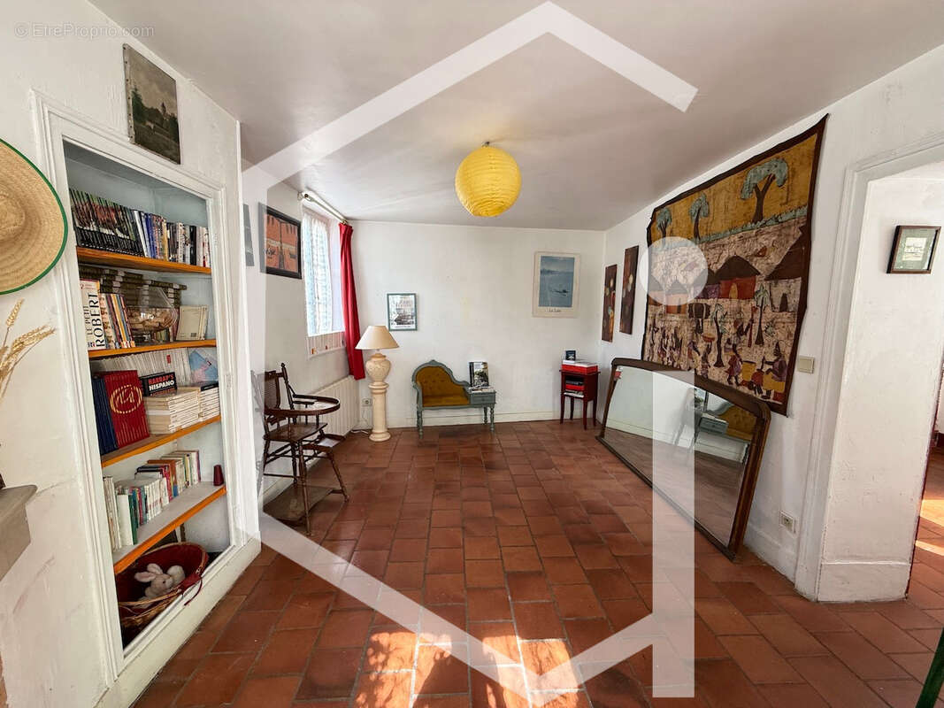 Maison à COSNE-COURS-SUR-LOIRE
