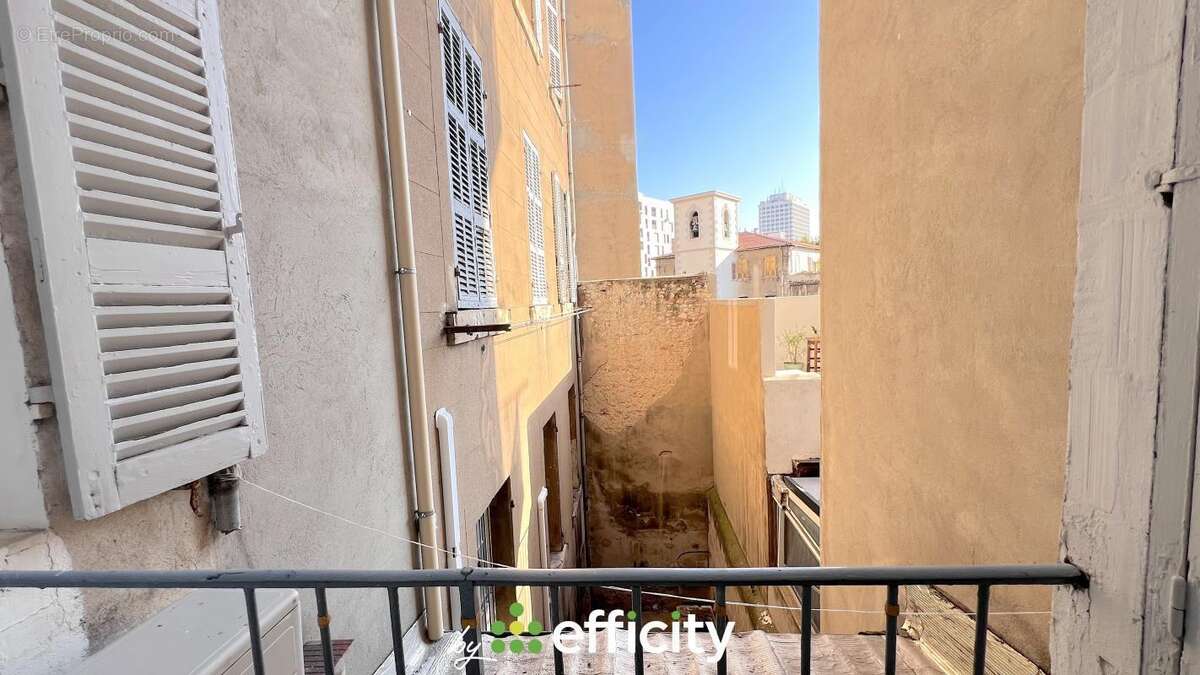 Appartement à MARSEILLE-6E