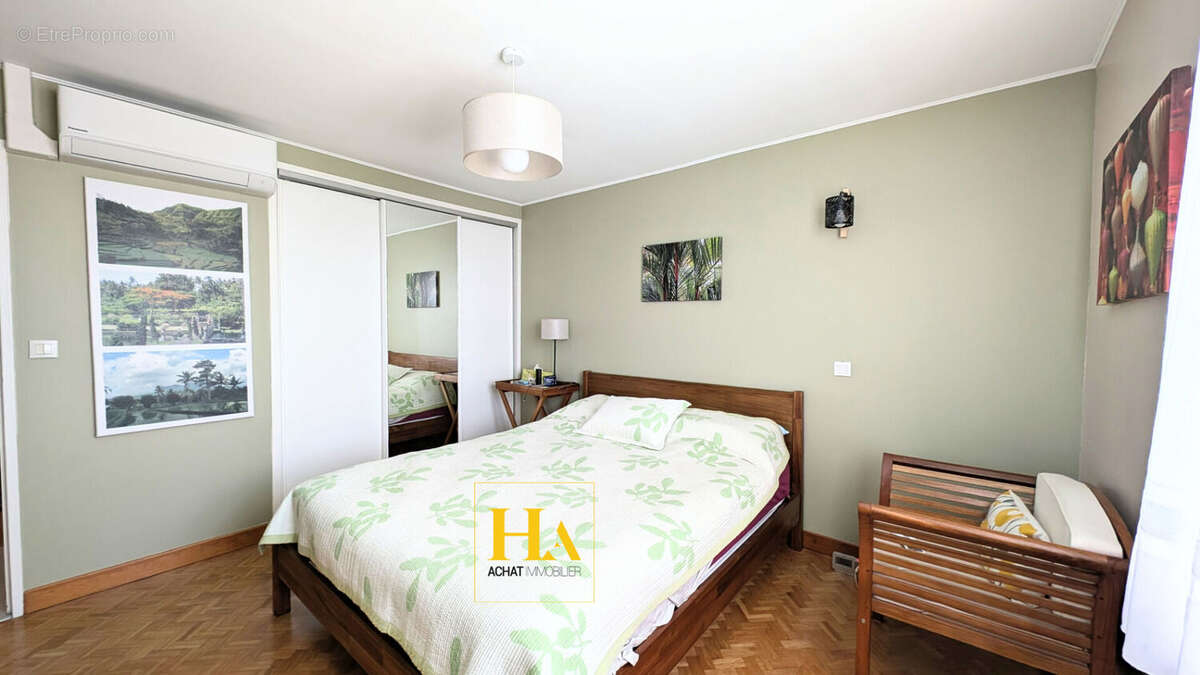 Maison à CHARMES-SUR-L&#039;HERBASSE