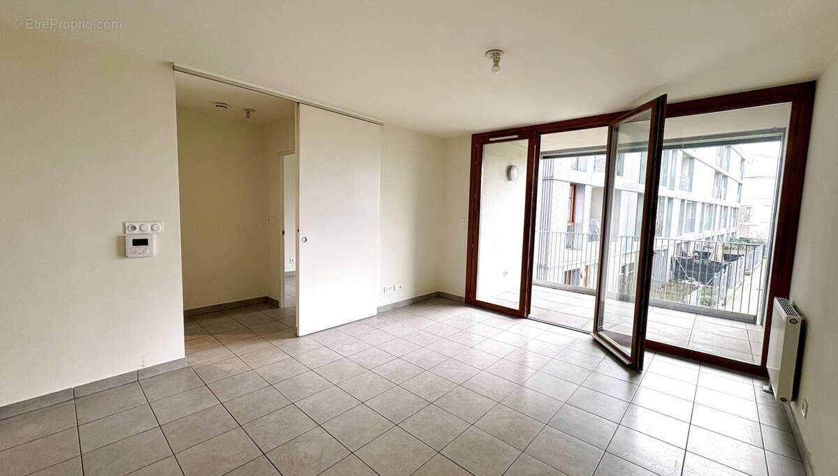 Appartement à BEAUZELLE