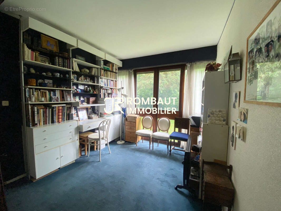 Appartement à LA CELLE-SAINT-CLOUD