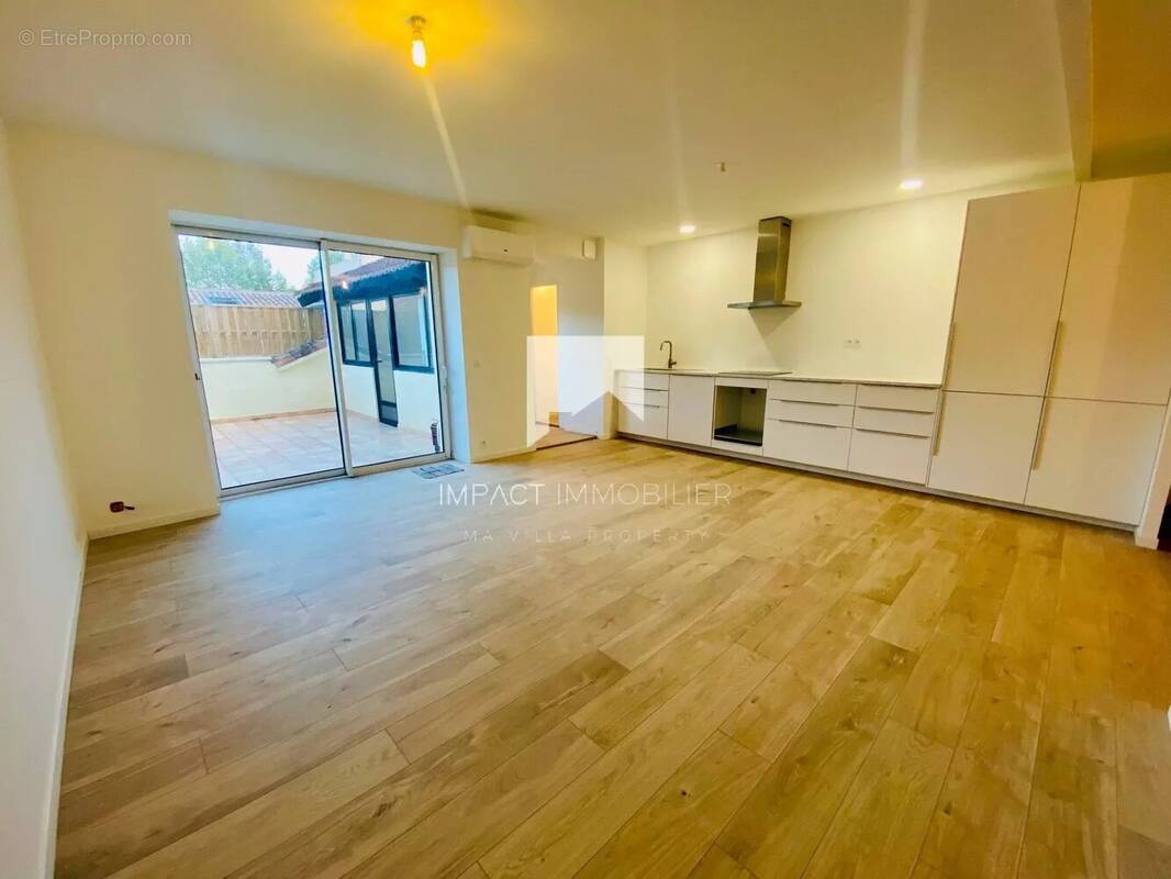 Appartement à HYERES