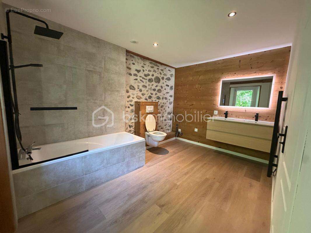 Appartement à ALBERTVILLE