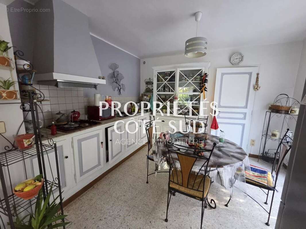 maison de plain pied avec grand terrain de 2209M2 - photo 4