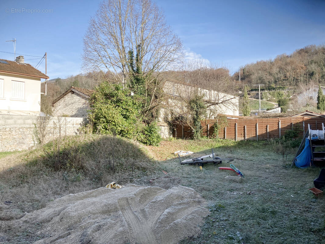 Terrain à SAULT-BRENAZ