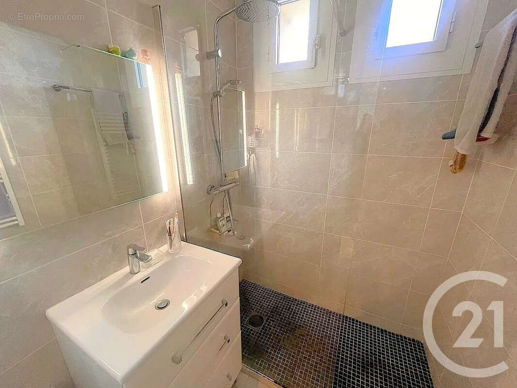 Appartement 70 m² à Roquebrune-Cap-Martin  - photo 11