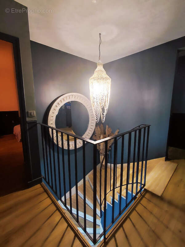COUBRON - Maison 8 pièces de + de 210 m2 avec 4 chambres avec sous-sol total et jardin - photo 14
