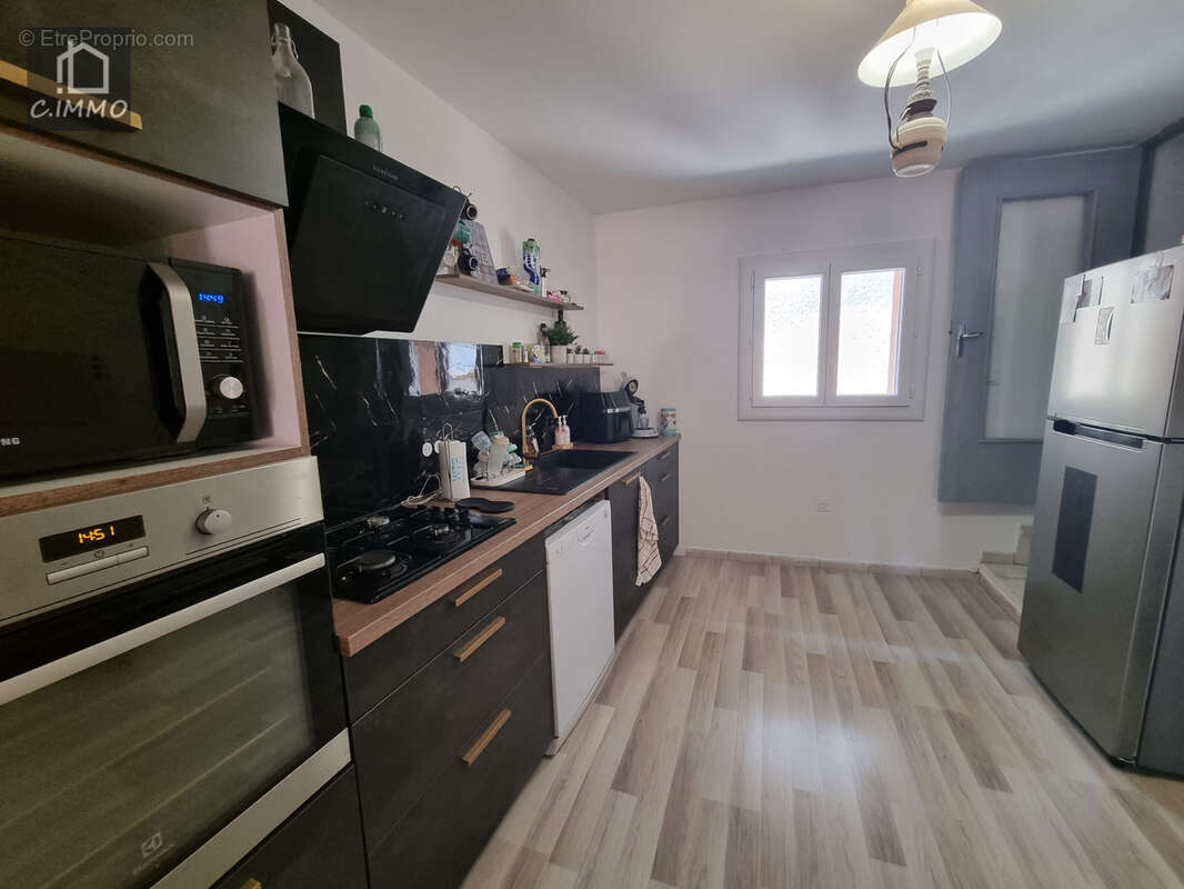 Jolie Maison de village rénovée T3 avec cave de 12 m2 et avec  terrain de terres non attenant. - photo 4