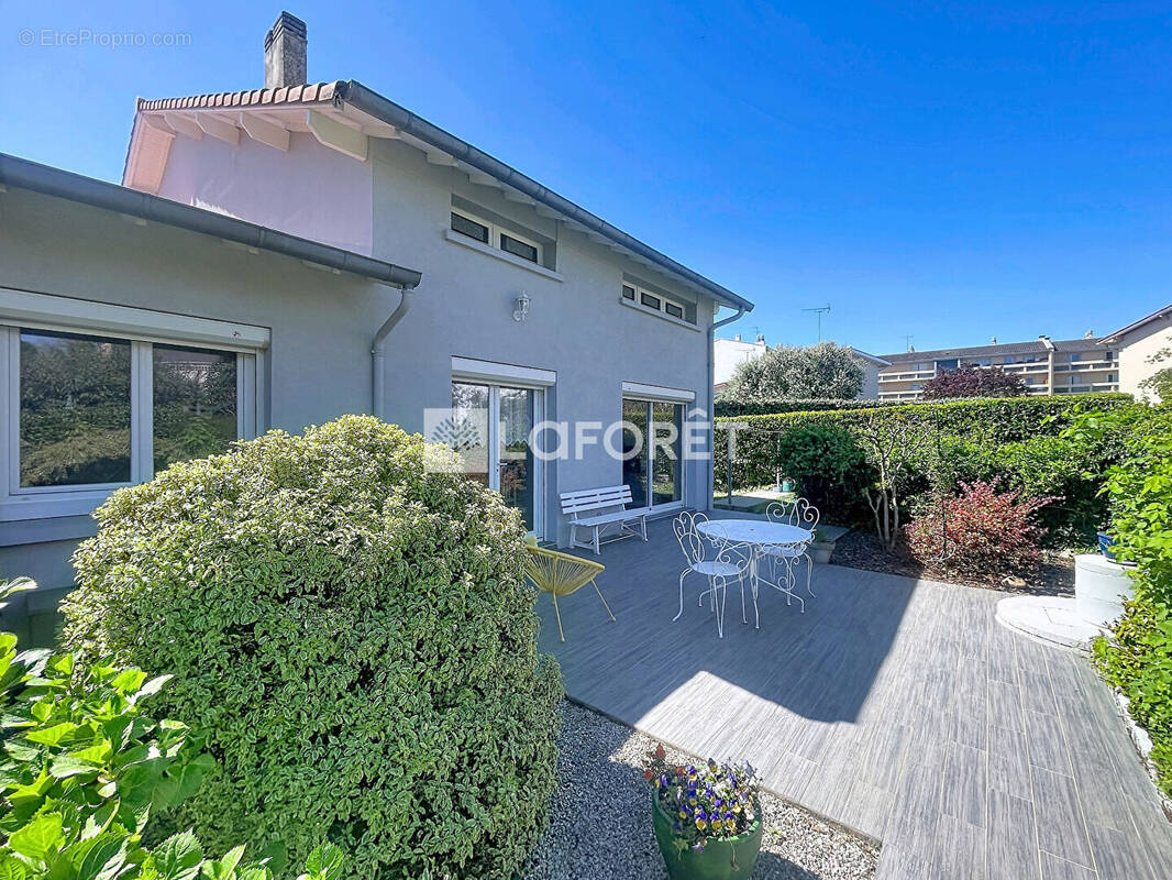 Maison à CASTELSARRASIN