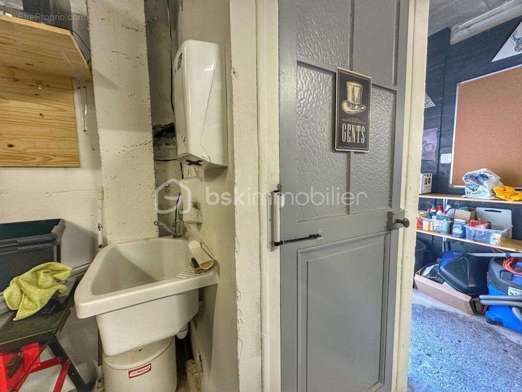 Commerce à AIX-LES-BAINS