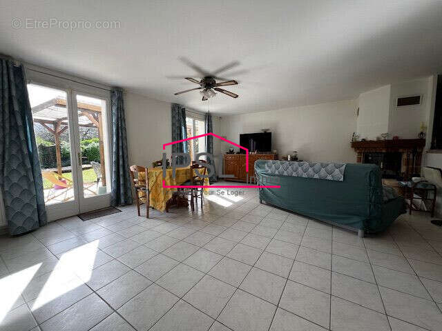 Maison 103 m² à Savigny-Le-Temple  - photo 4